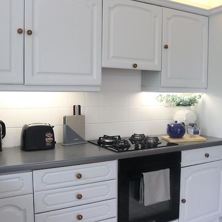 Inviting You To Your Home From Home 10 Minutes From Stratford Westfield Londra Esterno foto