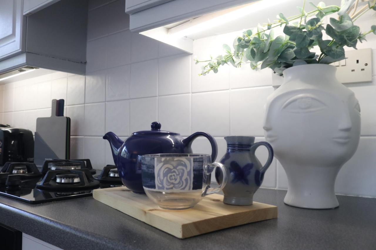 Inviting You To Your Home From Home 10 Minutes From Stratford Westfield Londra Esterno foto
