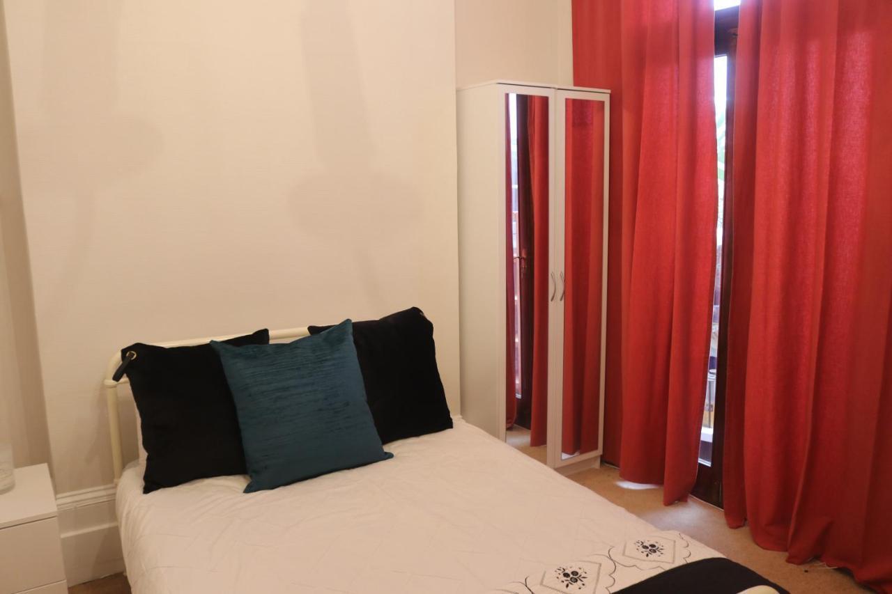 Inviting You To Your Home From Home 10 Minutes From Stratford Westfield Londra Esterno foto