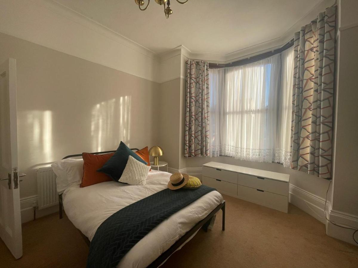 Inviting You To Your Home From Home 10 Minutes From Stratford Westfield Londra Esterno foto