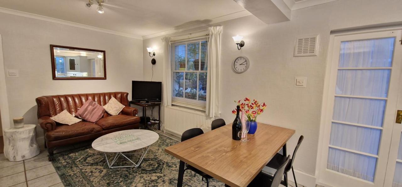 Inviting You To Your Home From Home 10 Minutes From Stratford Westfield Londra Esterno foto