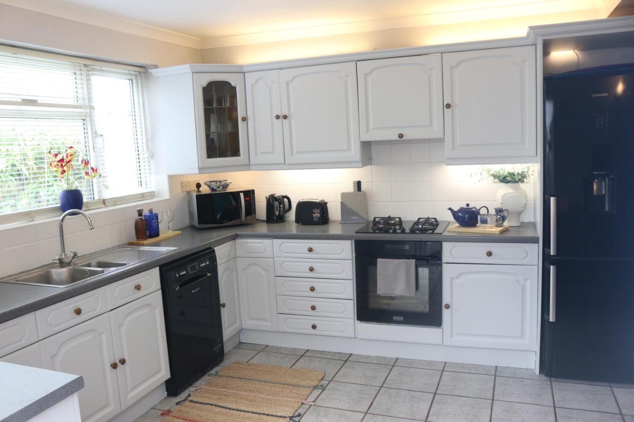 Inviting You To Your Home From Home 10 Minutes From Stratford Westfield Londra Esterno foto